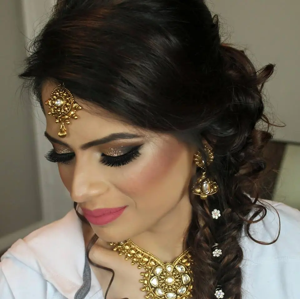 Bridal hair set by Bridal Art Studio