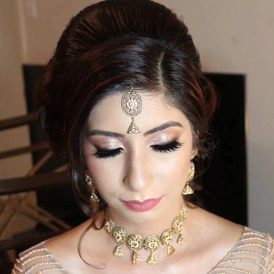Bridal hair set by Bridal Art Studio