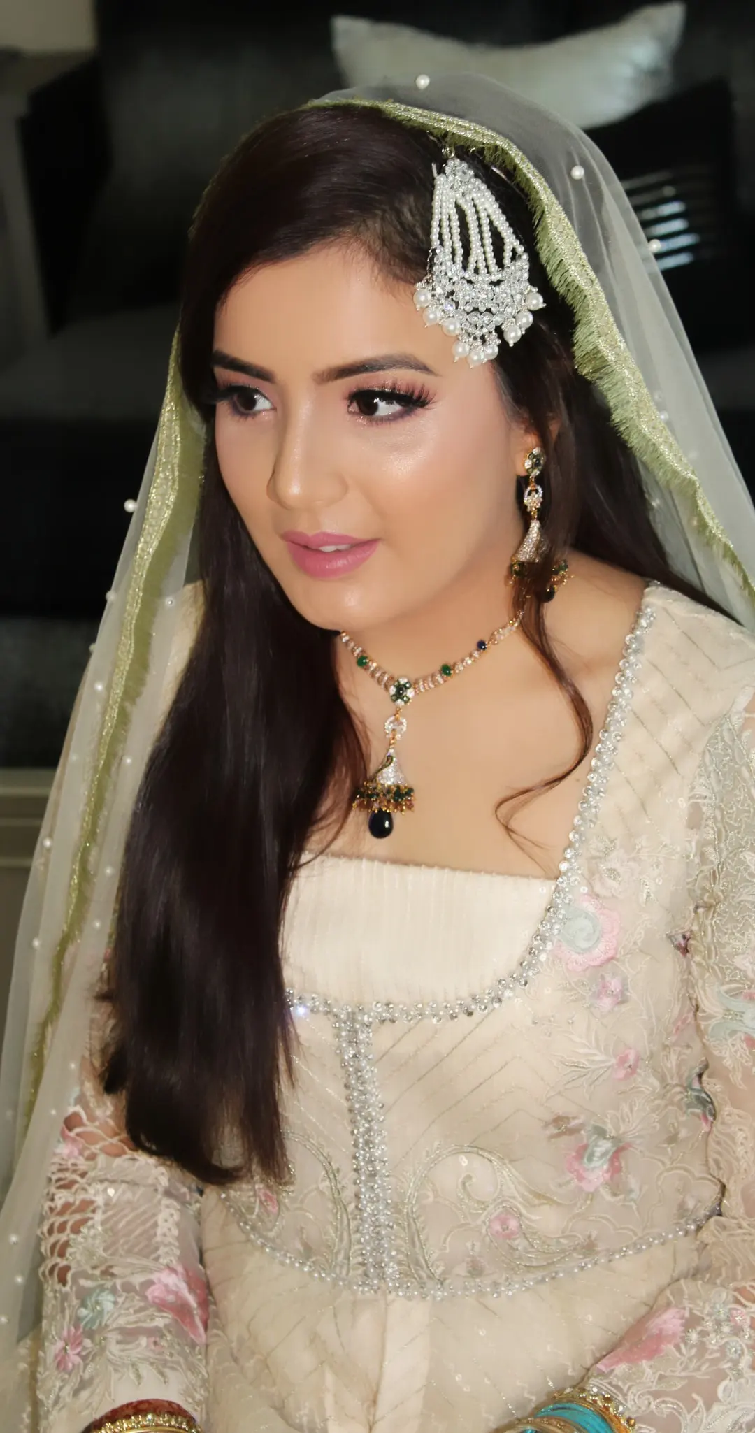 Bridal hair set by Bridal Art Studio
